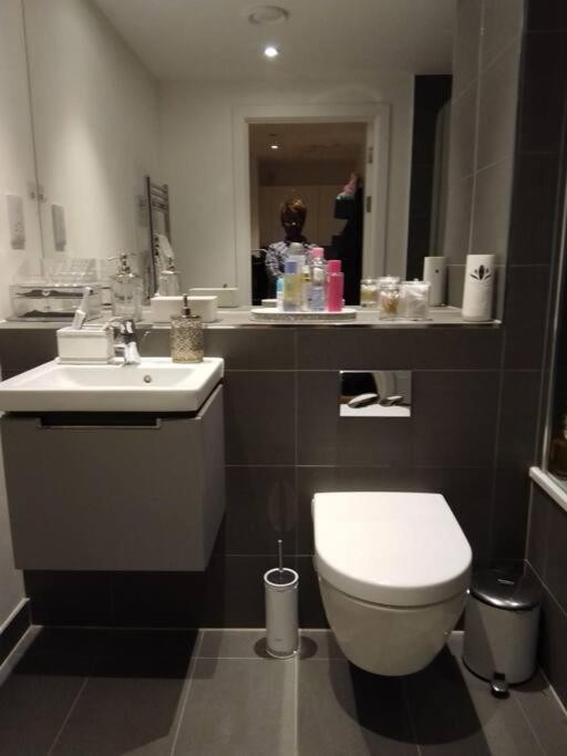 Whole Apartment 5 Mins To East Croydon & Concierge ロンドン エクステリア 写真