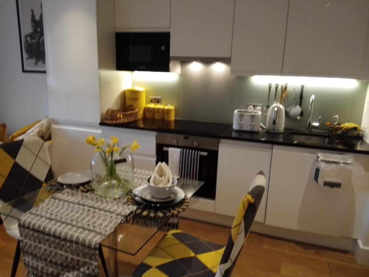 Whole Apartment 5 Mins To East Croydon & Concierge ロンドン エクステリア 写真